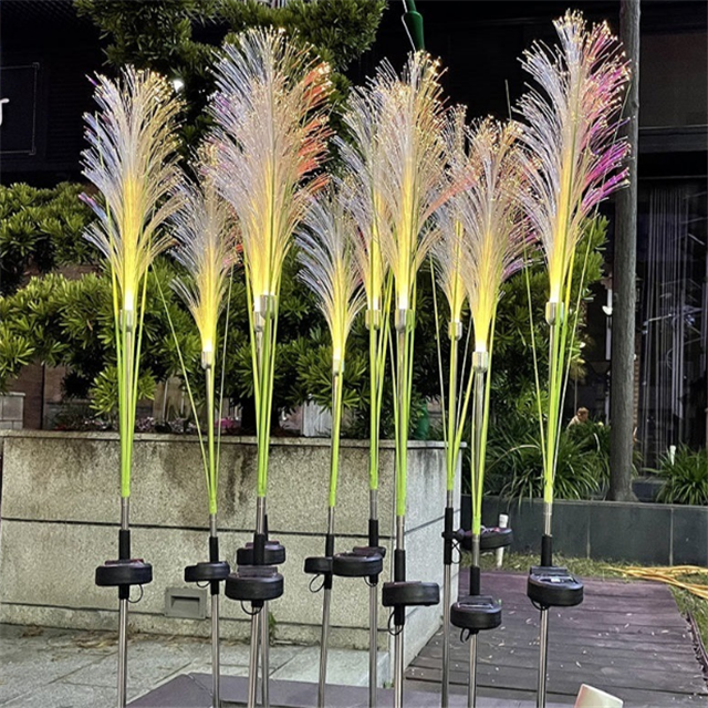 Solar Reed Garden Light